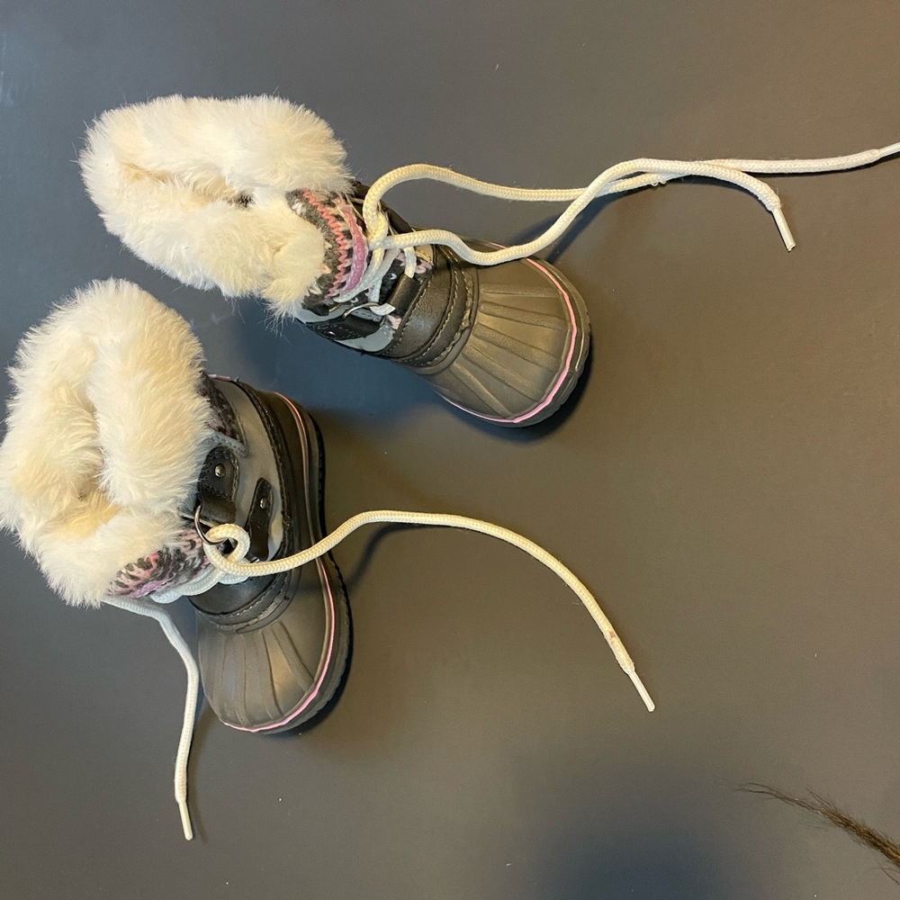 snow boots
